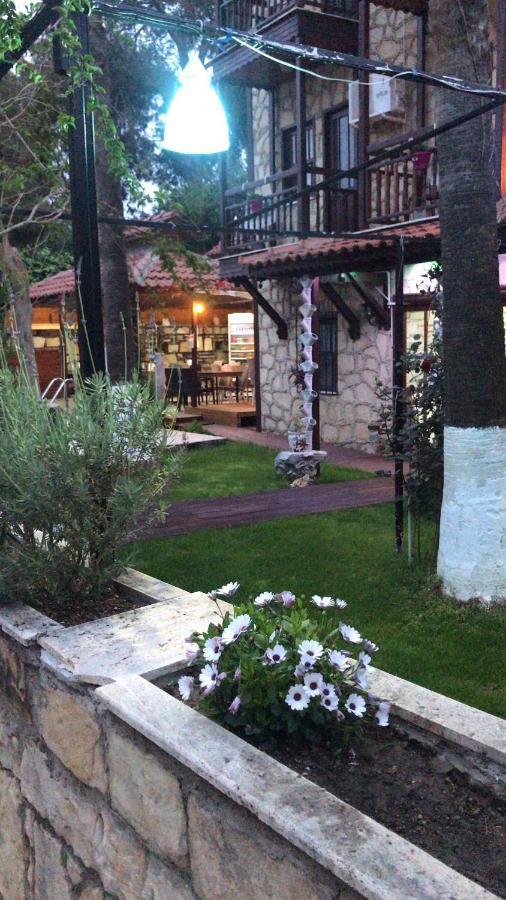 Adalis Boutique Hotel Side Exterior foto